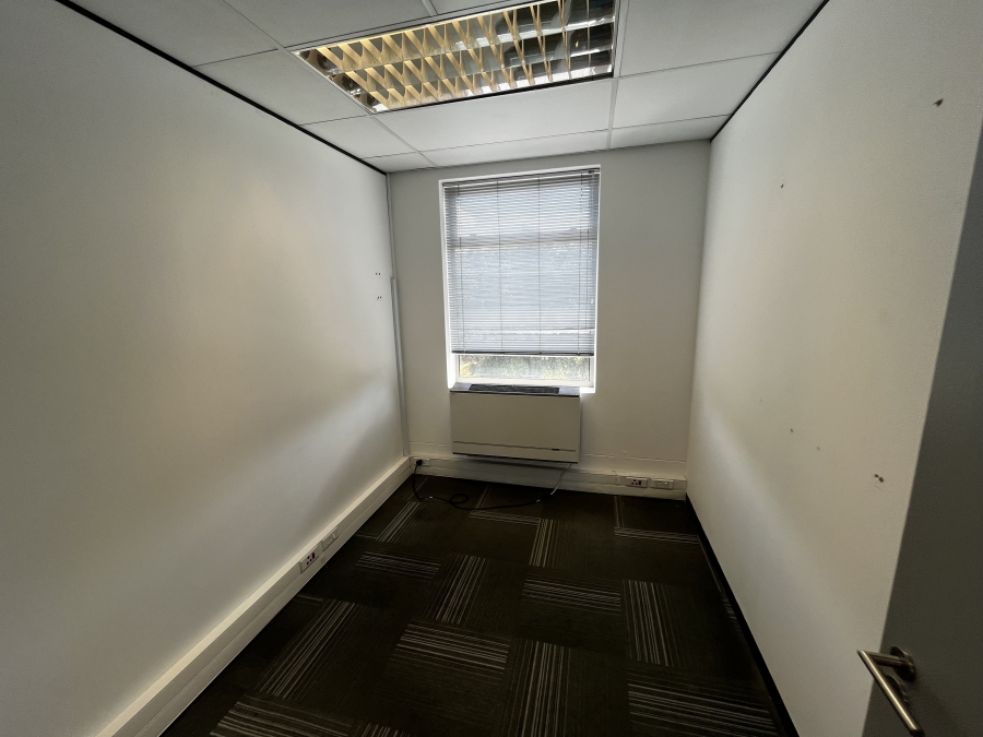 To Let commercial Property for Rent in Bo Oakdale Western Cape